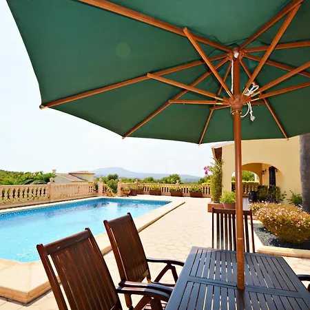 Villa Mediterranean Oasis: Beachside Luxury With Private Pool *